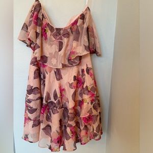 Women’s lulus floral print sleeveless dress new size medium